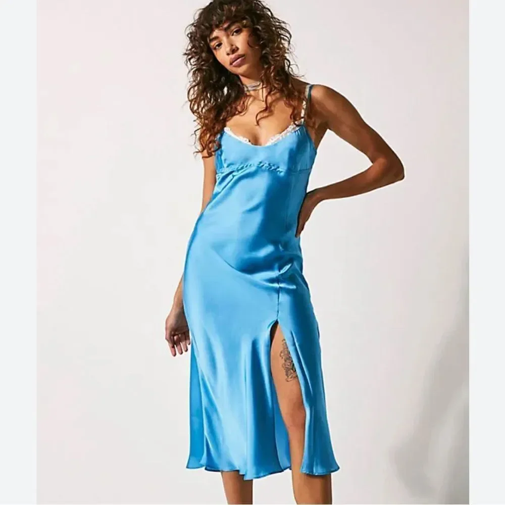 NWOT Free People Intimately | Right‎ This Way Bias Slip | XS sky Blue